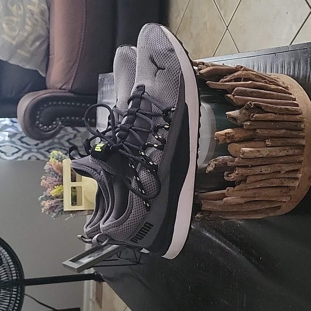 PUMA SNEAKERS